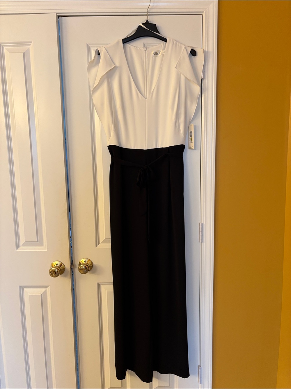 NWT Eliza J Black and White V-Neck Wide-Leg Jumpsuit